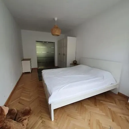 Spacious And Quiet 1br In Floreasca *