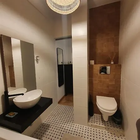 Spacious And Quiet 1br In Floreasca * Bukarest