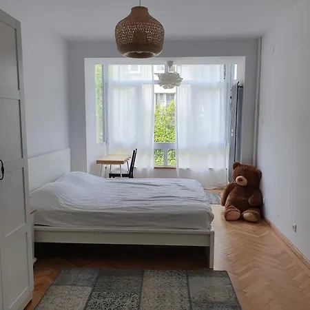 Spacious And Quiet 1br In Floreasca