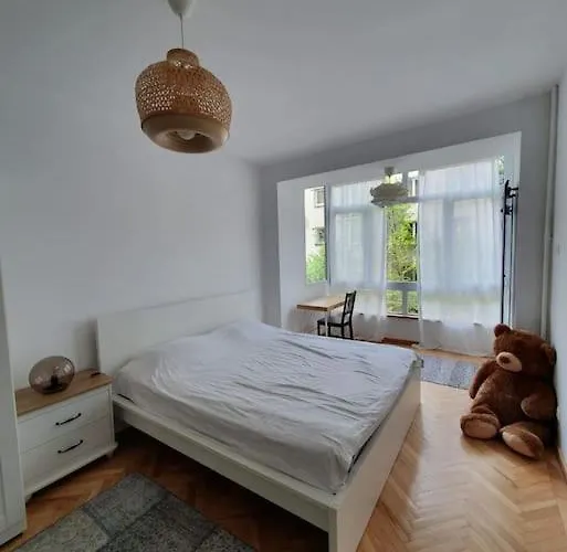 Spacious And Quiet 1br In Floreasca *
