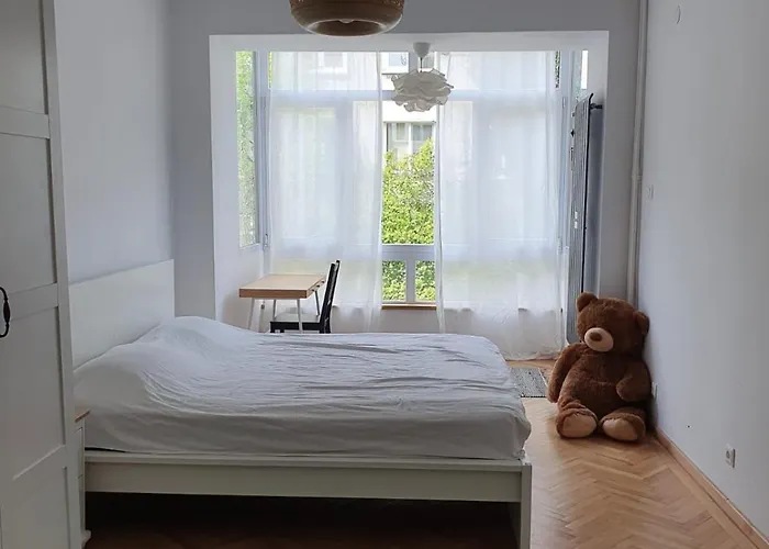 Spacious And Quiet 1br In Floreasca